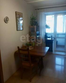 2-к квартира, вторичка, 50м2, 1/5 этаж