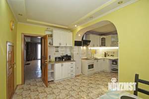 4-к квартира, вторичка, 119м2, 9/9 этаж