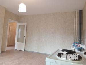 2-к квартира, вторичка, 61м2, 1/5 этаж