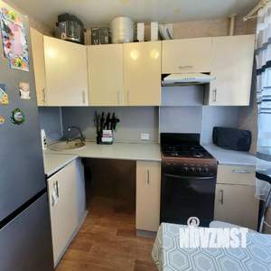 2-к квартира, вторичка, 42м2, 1/5 этаж