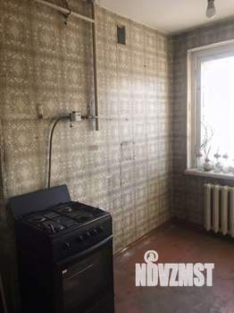 3-к квартира, вторичка, 58м2, 1/9 этаж