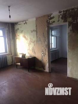 3-к квартира, вторичка, 58м2, 1/9 этаж