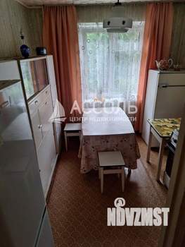 3-к квартира, вторичка, 58м2, 1/9 этаж