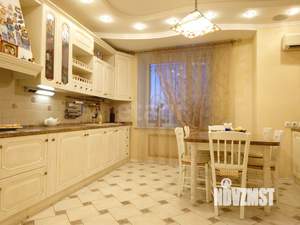 4-к квартира, вторичка, 141м2, 8/9 этаж