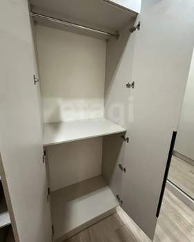 2-к квартира, вторичка, 43м2, 3/3 этаж