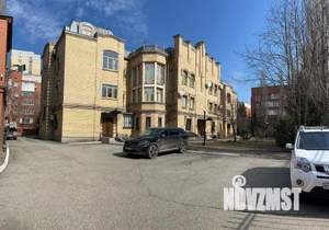 5-к квартира, вторичка, 180м2, 2/4 этаж