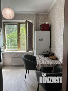 2-к квартира, вторичка, 52м2, 1/10 этаж