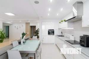 4-к квартира, вторичка, 109м2, 7/10 этаж