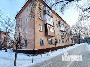 2-к квартира, вторичка, 42м2, 1/4 этаж