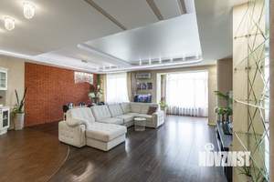 3-к квартира, вторичка, 157м2, 6/6 этаж