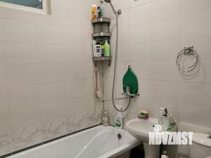 2-к квартира, вторичка, 45м2, 1/4 этаж