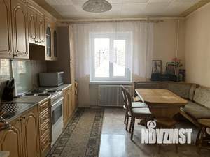 2-к квартира, вторичка, 82м2, 2/5 этаж