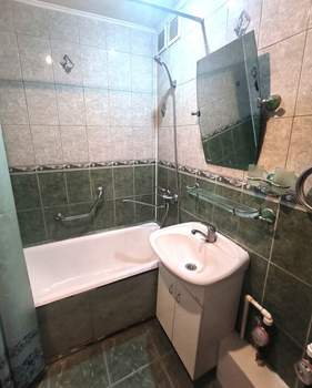 2-к квартира, вторичка, 38м2, 1/5 этаж