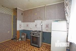 3-к квартира, вторичка, 63м2, 1/9 этаж