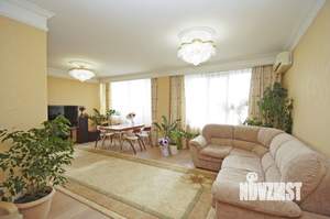 4-к квартира, вторичка, 148м2, 13/15 этаж