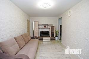2-к квартира, вторичка, 42м2, 3/5 этаж