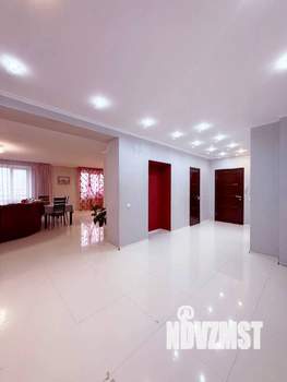 3-к квартира, вторичка, 122м2, 10/11 этаж