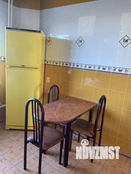 4-к квартира, вторичка, 72м2, 6/10 этаж