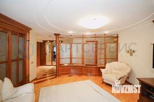 4-к квартира, вторичка, 141м2, 6/9 этаж