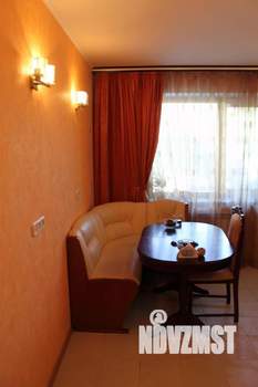 2-к квартира, вторичка, 71м2, 1/5 этаж