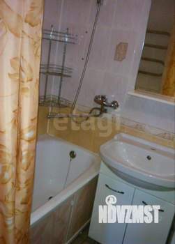 2-к квартира, вторичка, 51м2, 1/4 этаж