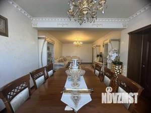 3-к квартира, вторичка, 118м2, 3/3 этаж