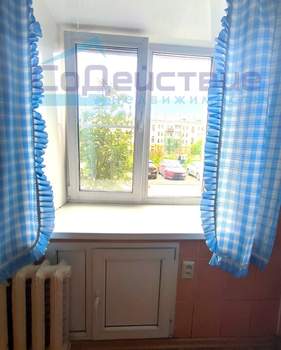 2-к квартира, вторичка, 38м2, 1/5 этаж