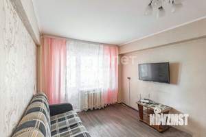 2-к квартира, вторичка, 42м2, 1/5 этаж