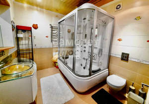 4-к квартира, вторичка, 136м2, 2/7 этаж