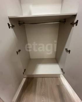 2-к квартира, вторичка, 43м2, 3/3 этаж