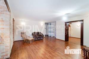 4-к квартира, вторичка, 112м2, 2/5 этаж