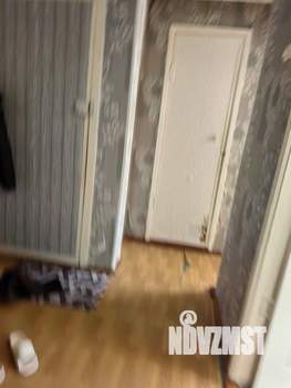 2-к квартира, вторичка, 42м2, 1/5 этаж