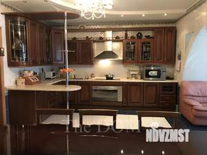 5-к квартира, вторичка, 222м2, 3/7 этаж