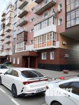 2-к квартира, вторичка, 61м2, 1/9 этаж