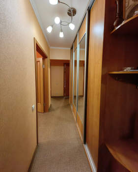 3-к квартира, вторичка, 63м2, 9/10 этаж