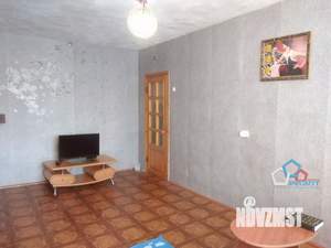 2-к квартира, вторичка, 40м2, 1/4 этаж