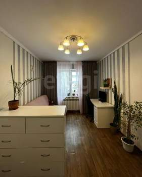3-к квартира, вторичка, 77м2, 1/9 этаж