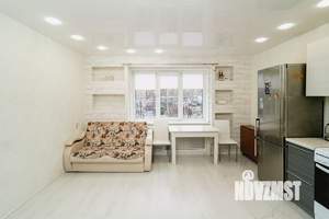 2-к квартира, вторичка, 60м2, 1/10 этаж