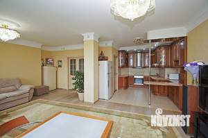 3-к квартира, вторичка, 148м2, 13/15 этаж