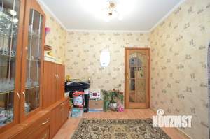 4-к квартира, вторичка, 81м2, 2/10 этаж