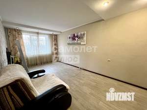 2-к квартира, вторичка, 74м2, 1/5 этаж