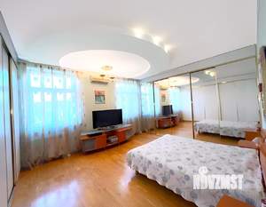 4-к квартира, вторичка, 169м2, 6/10 этаж