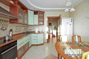 3-к квартира, вторичка, 106м2, 10/12 этаж