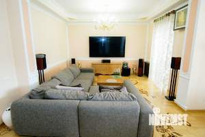 3-к квартира, вторичка, 123м2, 8/8 этаж