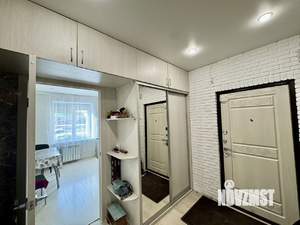 2-к квартира, вторичка, 56м2, 1/10 этаж