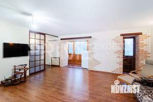 4-к квартира, вторичка, 112м2, 2/5 этаж