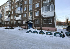 2-к квартира, вторичка, 42м2, 1/5 этаж