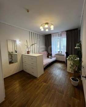 3-к квартира, вторичка, 77м2, 1/9 этаж