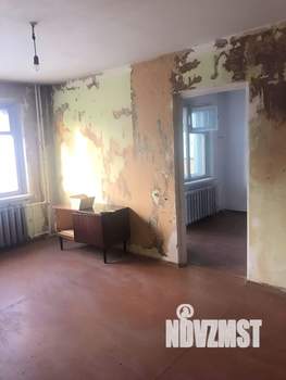 3-к квартира, вторичка, 58м2, 1/9 этаж