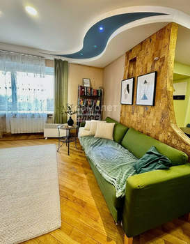 4-к квартира, вторичка, 136м2, 2/7 этаж